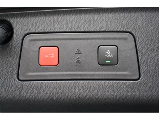 Peugeot 508 SW 1.6 HYBRID 225PK GT PREMIÈRE AUTOMAAT / NAVI / LEDER / CLIMA / PDC / AGR / 18" LMV / CAMERA / ... ActivLease financial lease