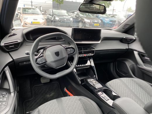 Peugeot e-2008 EV Allure 54 kWh 156pk 3 Fase | Stoelverwarming | Keyless-Entry | Achteruitrijcamera | Adaptive C... ActivLease financial lease