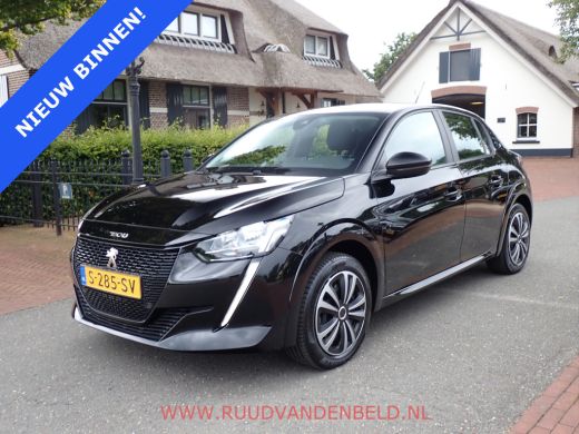 Peugeot e-208 EV Active 50 kWh 99%SOH CCS/CARPLAY/PDC Peugeot e-208 EV Active 50 kWh 99%SOH CCS/CARPLAY/PDC