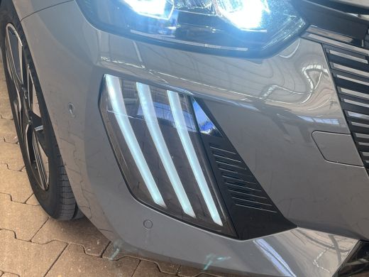 Peugeot e-208 EV Allure 51 kWh | Navigatie | Climate | Adaptive Cruise | Apple Carplay/Android auto | 11 kW lad... ActivLease financial lease