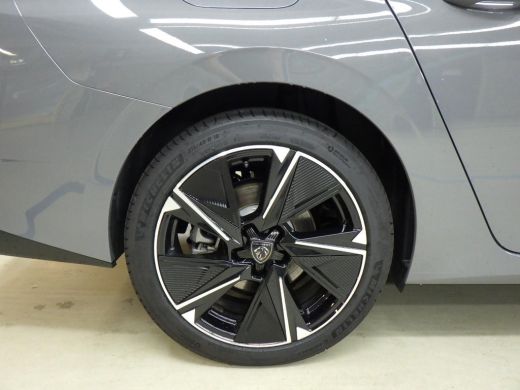 Peugeot e-308 Style EV 54 kWh | Navi By App | Climate | Cruise | 3-Fase | Parkeersensoren Achter | | DAB ontvan... ActivLease financial lease