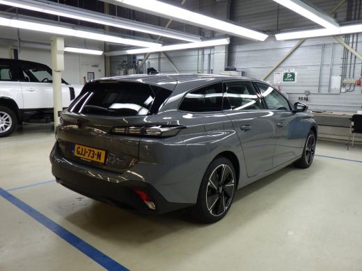 Peugeot e-308 Style EV 54 kWh | Navi By App | Climate | Cruise | 3-Fase | Parkeersensoren Achter | | DAB ontvan... ActivLease financial lease