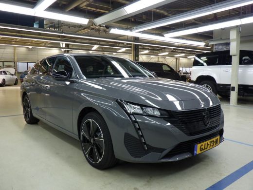 Peugeot e-308 Style EV 54 kWh | Navi By App | Climate | Cruise | 3-Fase | Parkeersensoren Achter | | DAB ontvan... ActivLease financial lease