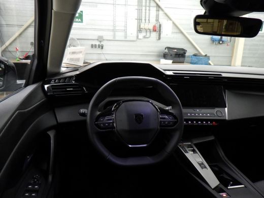 Peugeot e-308 Style EV 54 kWh | Navi By App | Climate | Cruise | 3-Fase | Parkeersensoren Achter | | DAB ontvan... ActivLease financial lease