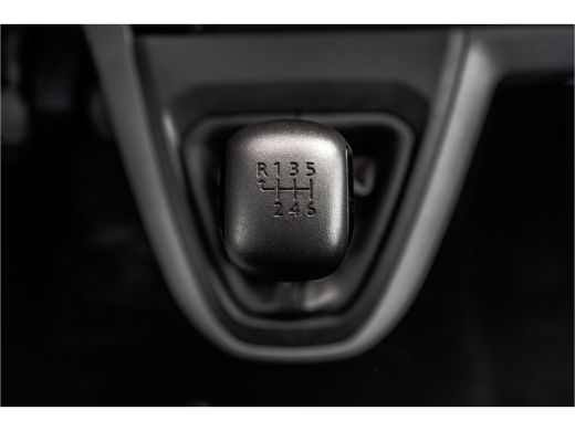 Peugeot Expert L3H1 | BlueHDI 120 | Camera | CarPlay | LED | Cruise | Airco | PDC | Euro 6 ActivLease financial lease
