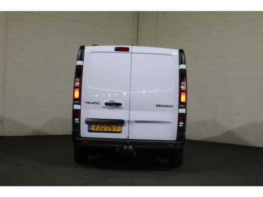 Renault Trafic 2.0 dCi 120pk L2 H1 Airco Navigatie Camera Trekhaak ActivLease financial lease