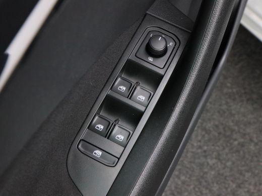Skoda Kamiq 1.0 TSi 110 Pk Sport Business | Cruise Control | LED | Privacy Glass |Carplay | Climate Control |... ActivLease financial lease
