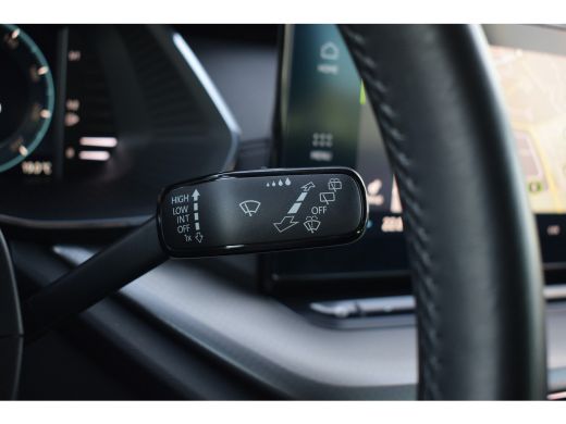 Skoda Octavia Combi 1.0 TSI Ambition | Trekhaak | Apple CarPlay | Virtual | Privacy ActivLease financial lease