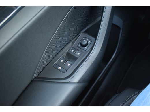 Skoda Octavia Combi 1.0 TSI Ambition | Trekhaak | Apple CarPlay | Virtual | Privacy ActivLease financial lease