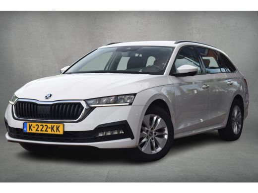 Skoda Octavia Combi 1.0 TSI Ambition | Trekhaak | Apple CarPlay | Virtual | Privacy ActivLease financial lease