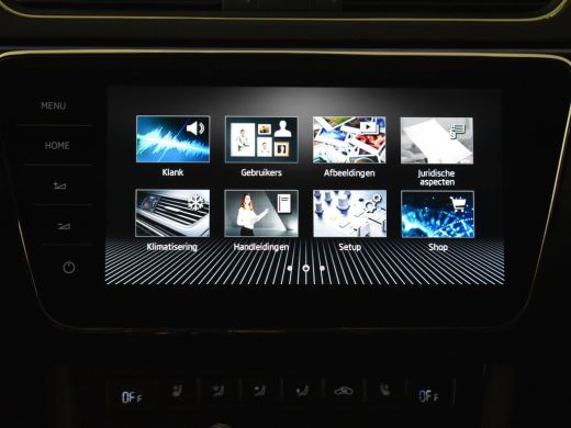 Skoda Superb Combi Laurin klement 1.4 TSI iV 218pk PHEV Laurin & Klement | Trekhaak | Canton Audio | Keyless |... ActivLease financial lease