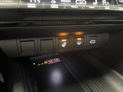 Toyota C-HR 2.0 Hybrid 200 GR SPORT ActivLease financial lease