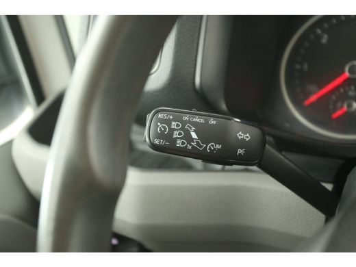 Volkswagen Crafter 35 2.0 TDI L3H3 140PK 300KG Trekgew. Airco Cruise PDC Imperiaal Trekhaak ActivLease financial lease