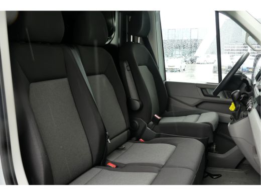 Volkswagen Crafter Exclusive L3H3 | Automaat | Trekhaak | Led | Adaptive Cruise | Betimmering | Camera ActivLease financial lease
