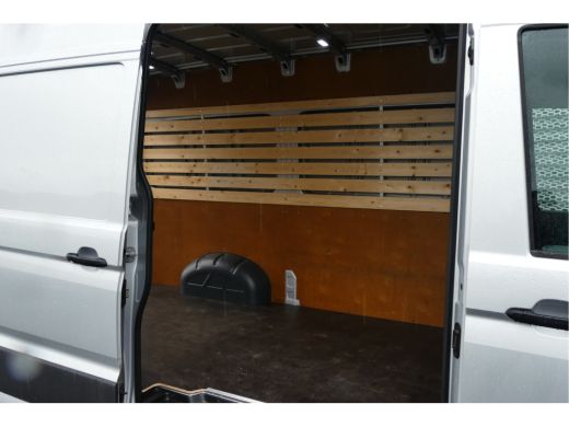 Volkswagen Crafter Exclusive L3H3 | Automaat | Trekhaak | Led | Adaptive Cruise | Betimmering | Camera ActivLease financial lease