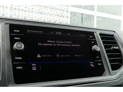 Volkswagen Crafter Exclusive L3H3 | Automaat | Trekhaak | Led | Adaptive Cruise | Betimmering | Camera ActivLease financial lease