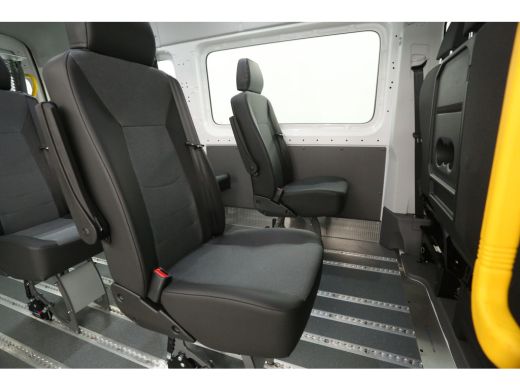 Volkswagen Crafter L3H3 Rolstoelbus | Rolstoellift | INCL BTW & BPM | 8 Persoons Airco Cruise Camera Carplay LED PDC ActivLease financial lease
