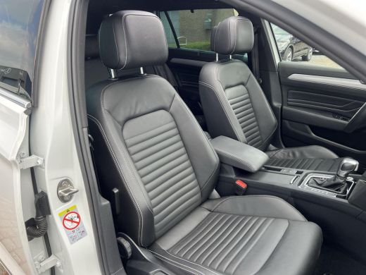 Volkswagen Passat Variant 1.4 TSI PHEV GTE Business | Leder | Trekhaak | Pano dak  | ActivLease financial lease