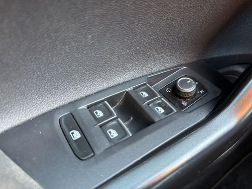 Volkswagen Polo 1.0 TSI R-Line | 110 pk | Automaat | Clima | LED | ActivLease financial lease