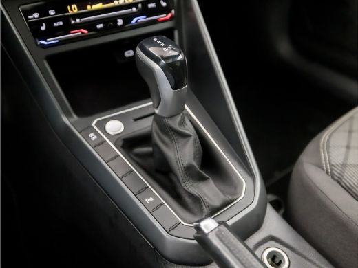Volkswagen Taigo 1.0 TSI R-Line Sport Automaat (2X R-LINE, PANORAMADAK, APPLE CARPLAY, VIRTUAL COCKPIT, CAMERA, ST... ActivLease financial lease