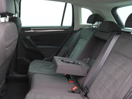 Volkswagen Tiguan 1.4 TSI PHEV Life Business 360 graden camera, Elek. achterklep, Adaptive Cruise Control, Ergo-act... ActivLease financial lease