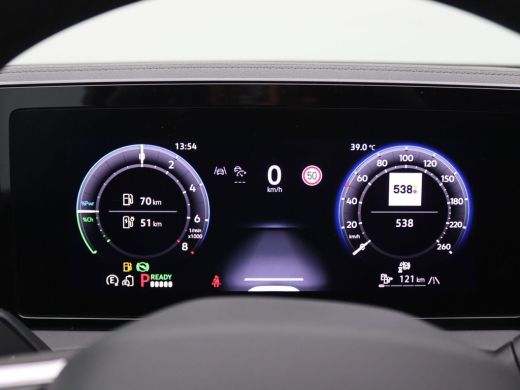 Volkswagen Tiguan 1.5 eHybrid R-Line Edition 272PK DSG matrix led, trekhaak, panoramadak, 360gr. camera, keyless, s... ActivLease financial lease