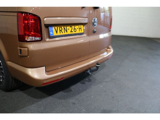 Volkswagen Transporter 2.0 TDI 204pk Bulli L2 H1 DC Airco Navigatie Apple Carplay Trekhaak ActivLease financial lease