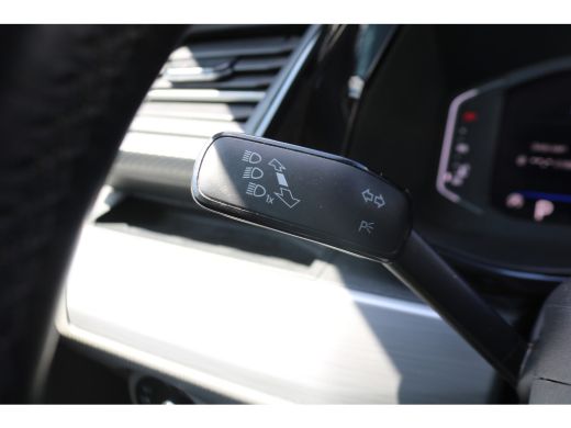 Volkswagen Transporter 2.0 TDI 204pk Bulli L2 H1 DC Airco Navigatie Apple Carplay Trekhaak ActivLease financial lease