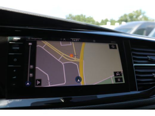 Volkswagen Transporter 2.0 TDI 204pk Bulli L2 H1 DC Airco Navigatie Apple Carplay Trekhaak ActivLease financial lease