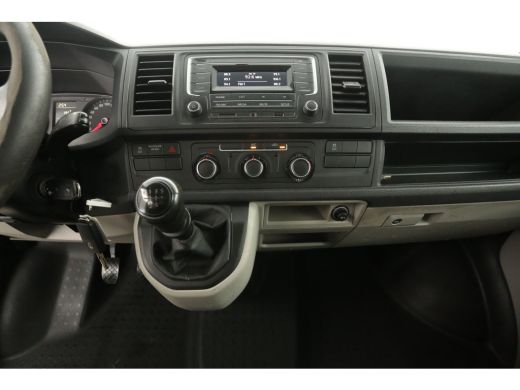 Volkswagen Transporter 2.0 TDI L2H1 Dubbele Cabine Airco Cruise 6 Persoons Elektrpakket Sidebar Trekhaak ActivLease financial lease