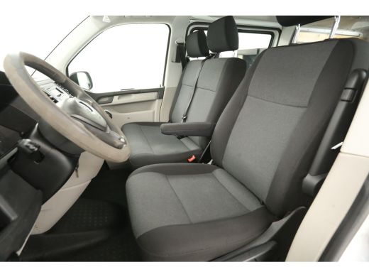 Volkswagen Transporter 2.0 TDI L2H1 Dubbele Cabine Airco Cruise 6 Persoons Elektrpakket Sidebar Trekhaak ActivLease financial lease