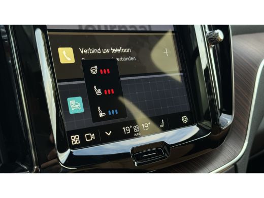 Volvo  XC60 2.0 T6 Plug-in hybrid AWD Plus Dark | Luchtvering | Trekhaak | 360 Camera | Panoramadak | ActivLease financial lease