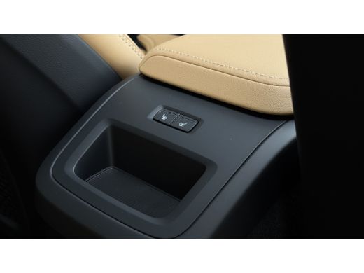 Volvo  XC60 2.0 T6 Plug-in hybrid AWD Plus Dark | Luchtvering | Trekhaak | 360 Camera | Panoramadak | ActivLease financial lease