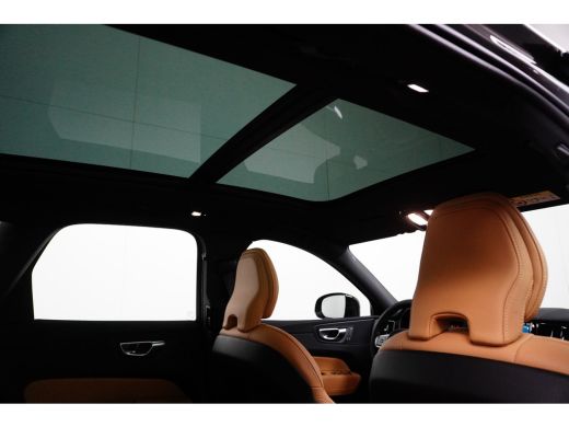 Volvo  XC60 2.0 T6 Plug-in hybrid AWD Plus Dark | Luchtvering | Trekhaak | 360 Camera | Panoramadak | ActivLease financial lease