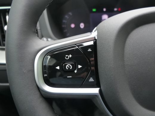 Volvo  XC60 T6 Plug-in hybrid AWD Ultra Black Edition | Luchtvering | Bowers&Wilkins | 22 Inch | Privacy Glas... ActivLease financial lease