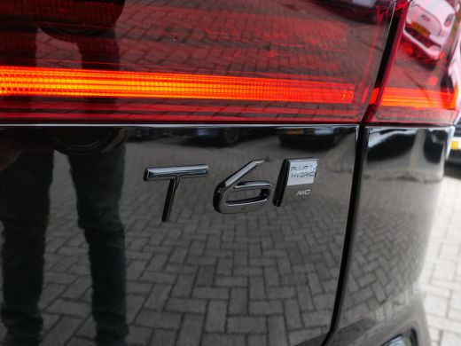 Volvo  XC60 T6 Plug-in hybrid AWD Ultra Black Edition | Luchtvering | Bowers&Wilkins | 22 Inch | Privacy Glas... ActivLease financial lease