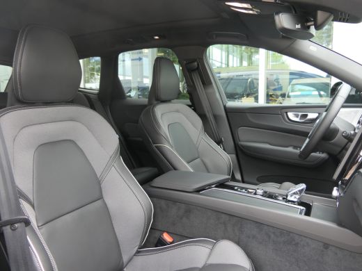 Volvo  XC60 T6 Plug-in hybrid AWD Ultra Black Edition | Luchtvering | Bowers&Wilkins | 22 Inch | Privacy Glas... ActivLease financial lease