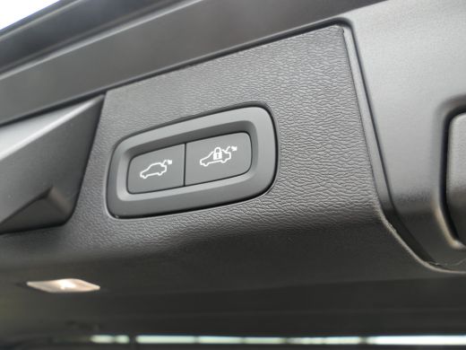 Volvo  XC60 T6 Plug-in hybrid AWD Ultra Black Edition | Luchtvering | Bowers&Wilkins | 22 Inch | Privacy Glas... ActivLease financial lease