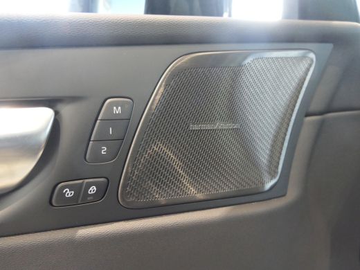 Volvo  XC60 T6 Plug-in hybrid AWD Ultra Dark | Panoramadak | 21 Inch | Harman/Kardon | 360 Camera | Adaptive ... ActivLease financial lease
