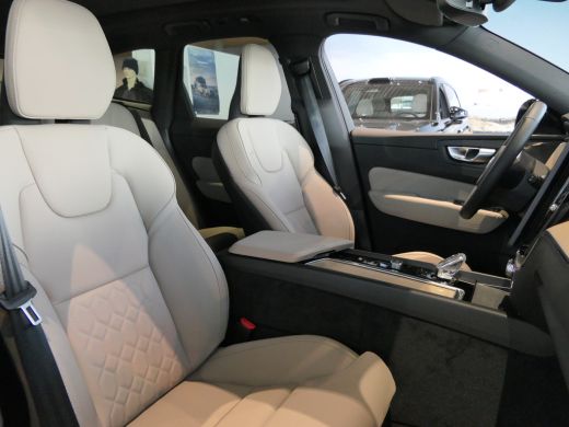 Volvo  XC60 T6 Plug-in hybrid AWD Ultra Dark | Panoramadak | 21 Inch | Harman/Kardon | 360 Camera | Adaptive ... ActivLease financial lease