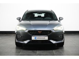 CUPRA Leon Sportstourer 1.4 e-Hybrid VZ Performance 245PK | Lichtmetalen velgen 19" | Trekhaak |