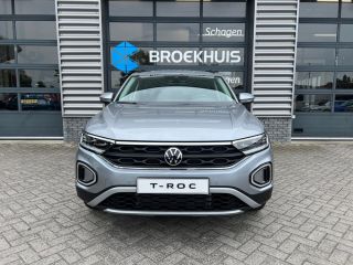 Volkswagen T-Roc Life Edition Inclusief €2000,- inruilvoordeel | 'App-Connect' draadloze smartphone integratie | '...