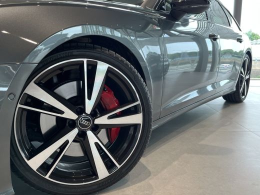Audi A6 Avant 55 368pk TFSI e quattro S-edition Competition Glazen panoramadak | Stoelverwarming voor en ... ActivLease financial lease