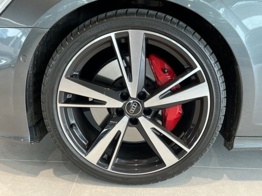 Audi A6 Avant 55 368pk TFSI e quattro S-edition Competition Glazen panoramadak | Stoelverwarming voor en ... ActivLease financial lease