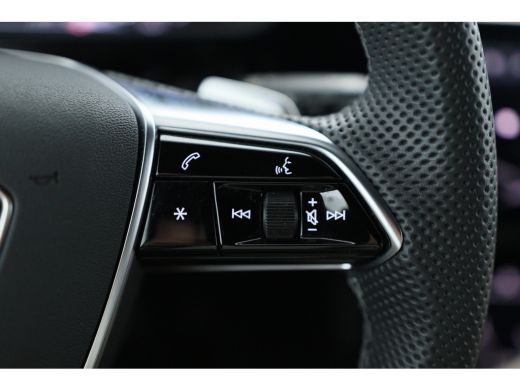 Audi e-tron 55 quattro S edition 95 kWh | 1e Eigenaar! | Leder | LED | Camera | B&O | 21'' LMV | Memory | Vir... ActivLease financial lease