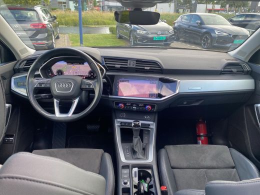 Audi Q3 45 TFSI e S Edition | PHEV | Pano | A. Camera | PDC |  Keyless | ActivLease financial lease