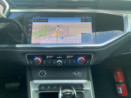 Audi Q3 45 TFSI e S Edition | PHEV | Pano | A. Camera | PDC |  Keyless | ActivLease financial lease