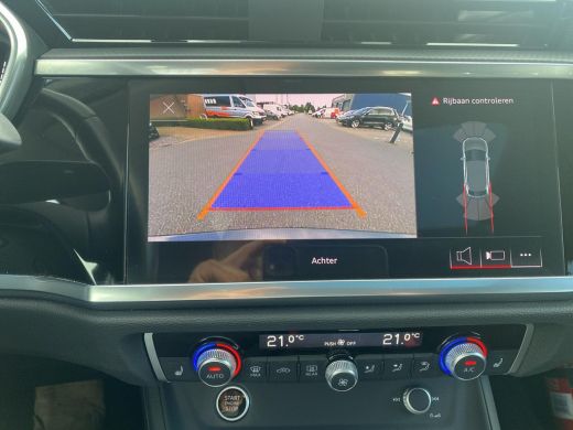 Audi Q3 45 TFSI e S Edition | PHEV | Pano | A. Camera | PDC |  Keyless | ActivLease financial lease
