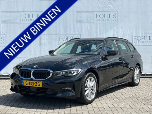 BMW 3 Serie Touring 320i Executive Edition NL-AUTO | ACC |PARKEER CAMERA | NAVI |