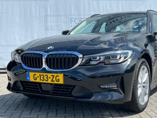 BMW 3 Serie Touring 320i Executive Edition NL-AUTO | ACC |PARKEER CAMERA | NAVI | ActivLease financial lease